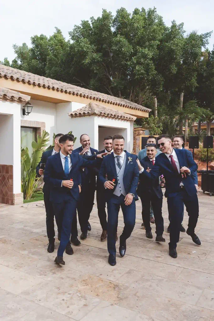 Novio Con amigos Finca El Recreo