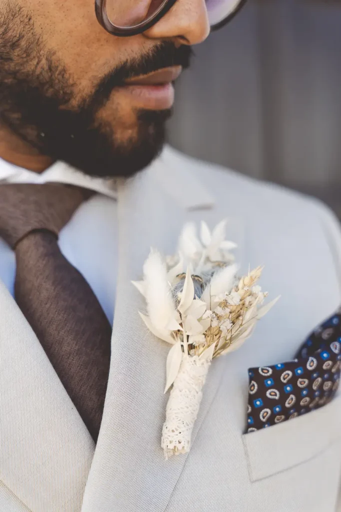 Detalles de el prendido de el novio