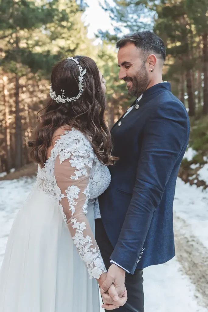 Postboda natural en el Puerto de la Ragua rodeados de montaña