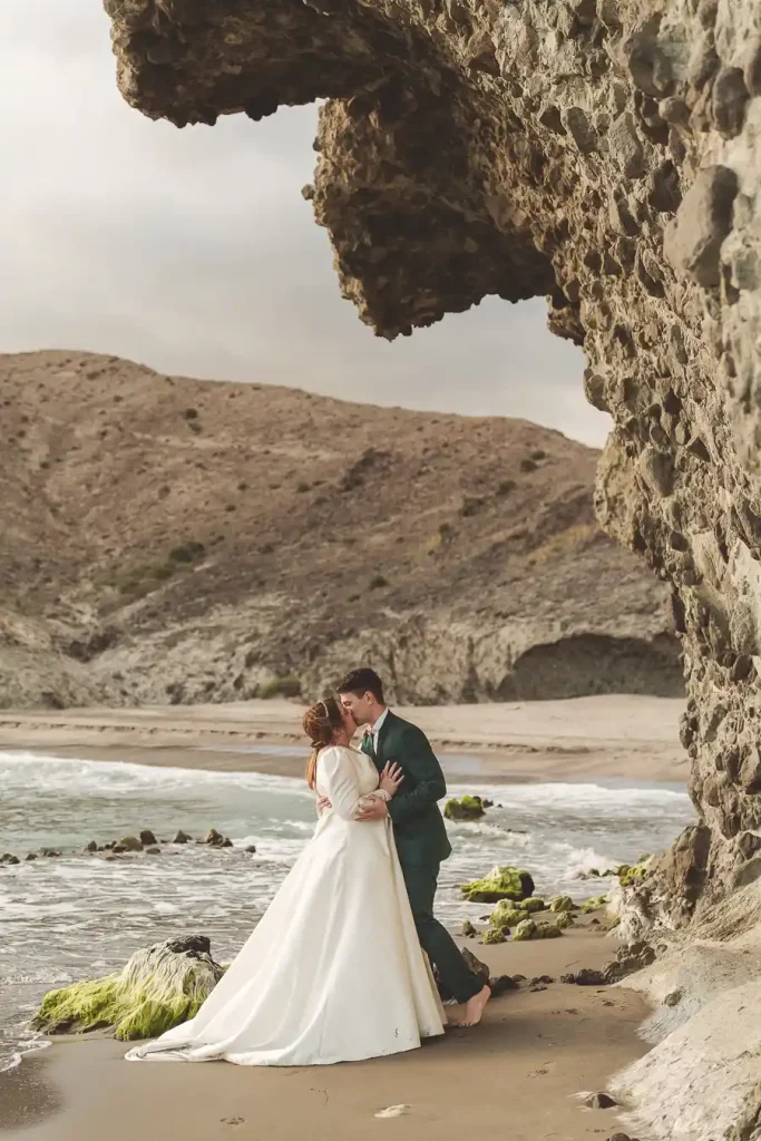 Paisaje natural de Cabo de Gata al atardecer