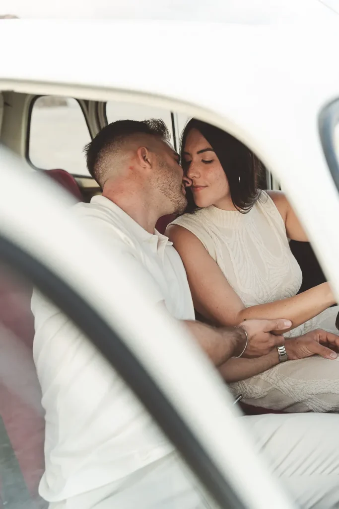 Preboda en Almería con una pareja al atardecer