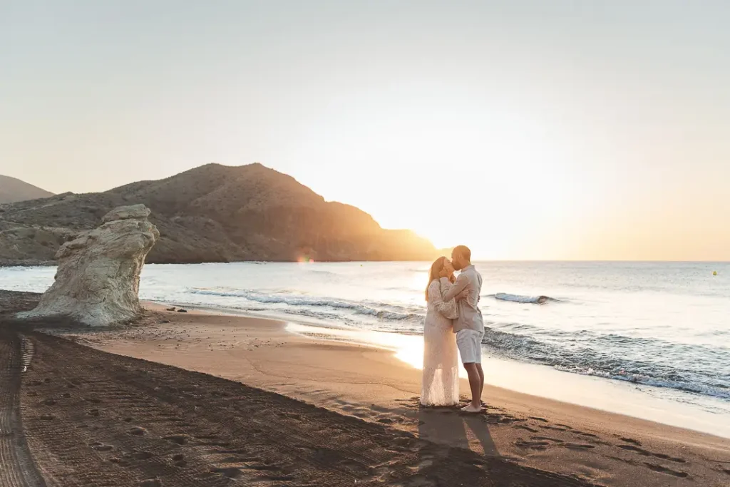 María y Juanjo en su preboda en Cabo de Gata