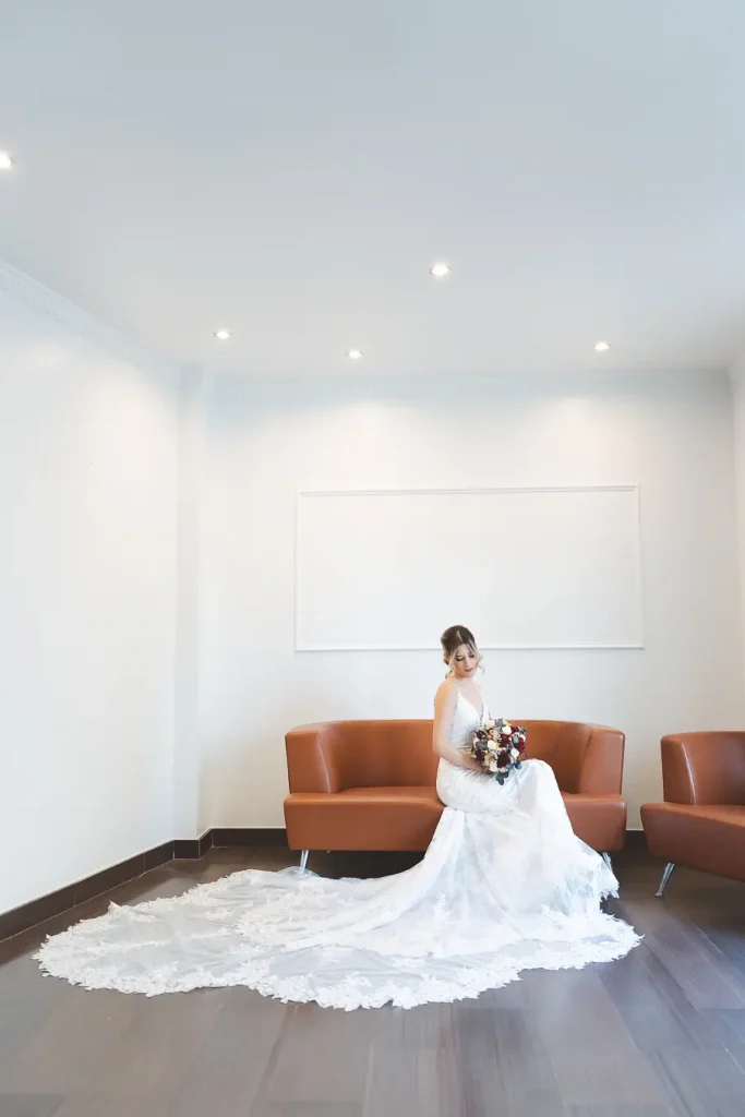 Vestido de novia durante los preparativos de la boda en Almería