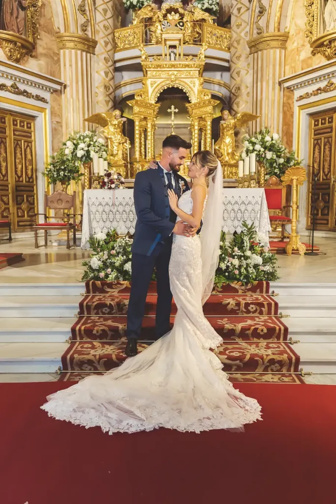 Los novios juntos el día de su boda en Almería