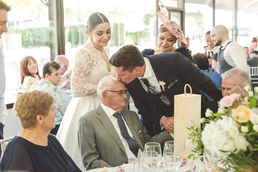 Los abuelos del novio durante la celebración en Finca Doña Adela.