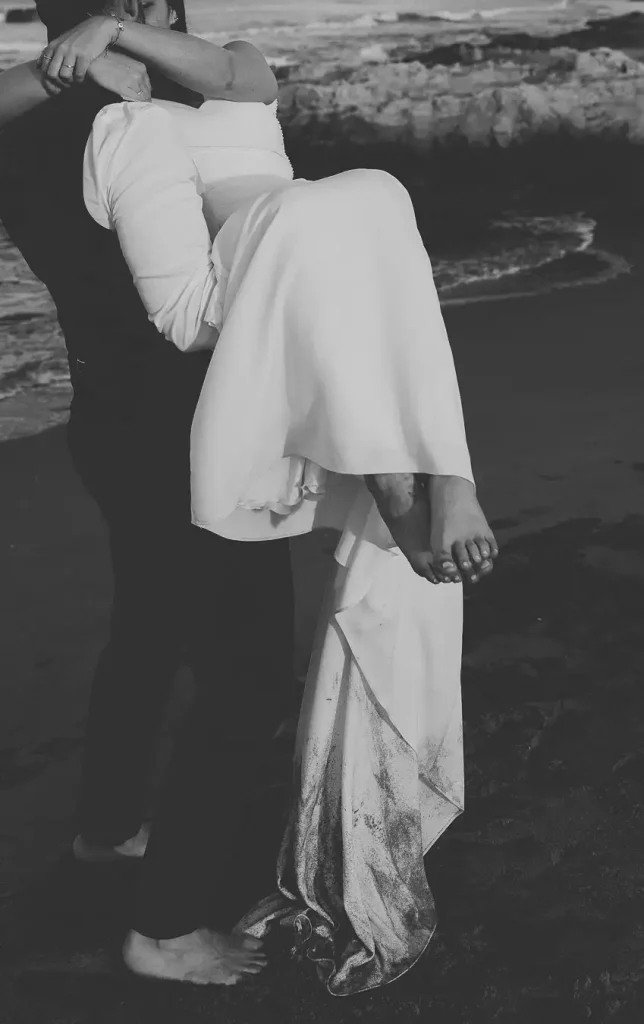 Fotografía artística en blanco y negro durante la postboda de Cristina y Juanfer