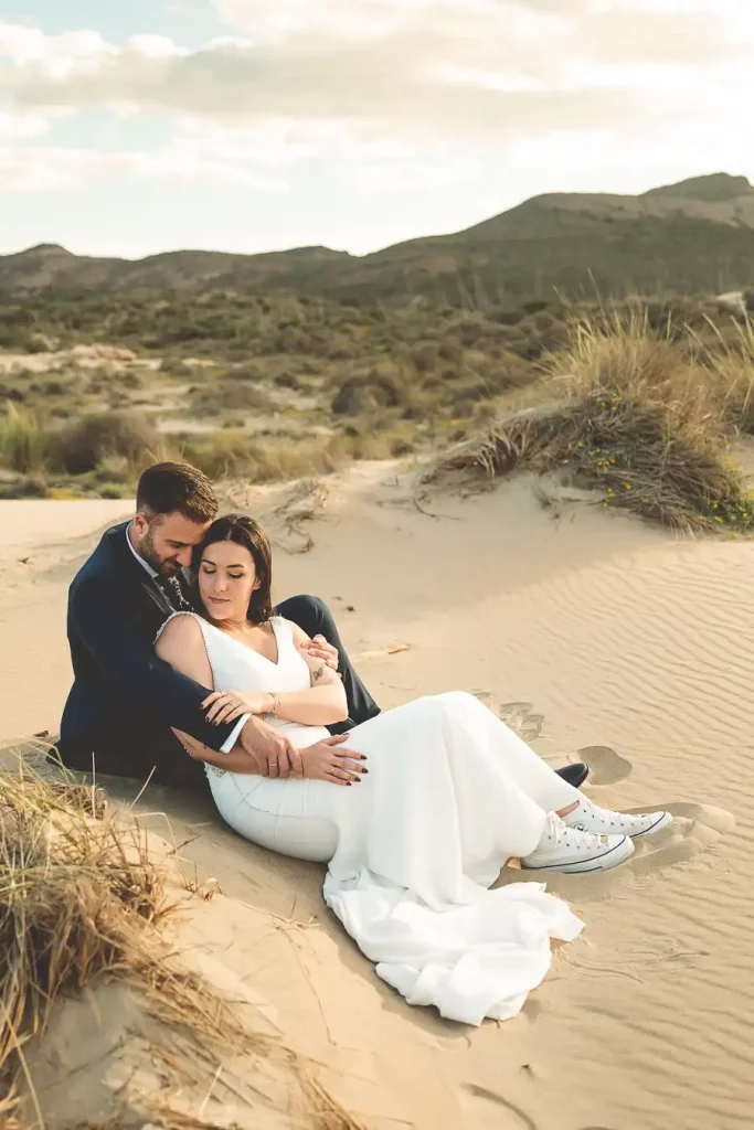 Abrazo de Cristina y Juanfer en Cabo de Gata
