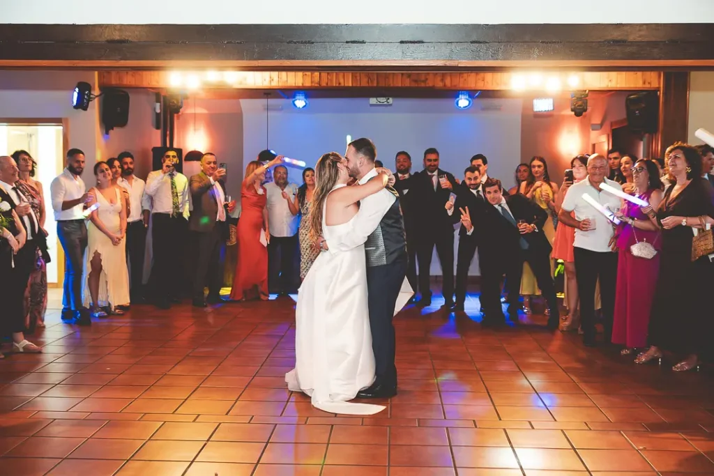 Baile de los novios en Cortijo Cabana.