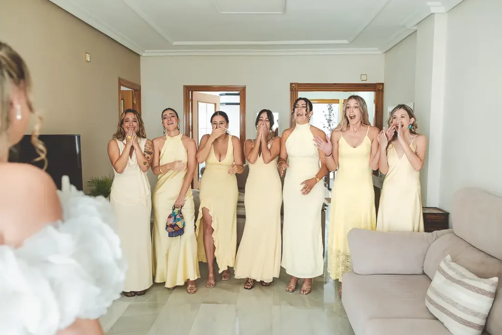 Marta junto a sus amigas antes de la boda.