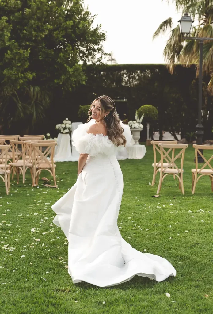 Retrato de la novia durante la sesión de pareja